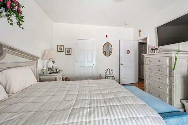 $450,000 | 34 Mammoth Road, Unit 16, Hooksett, NH 03106