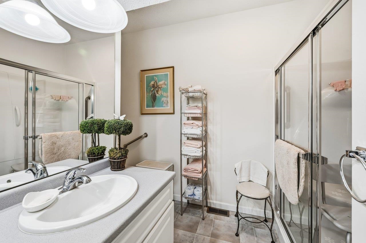 34 Mammoth Road, Unit 16 Hooksett, NH 03106 - Photo 24 of 38