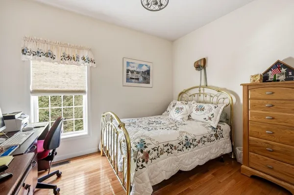 $450,000 | 34 Mammoth Road, Unit 16, Hooksett, NH 03106