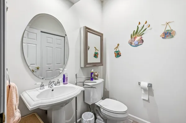 $450,000 | 34 Mammoth Road, Unit 16, Hooksett, NH 03106