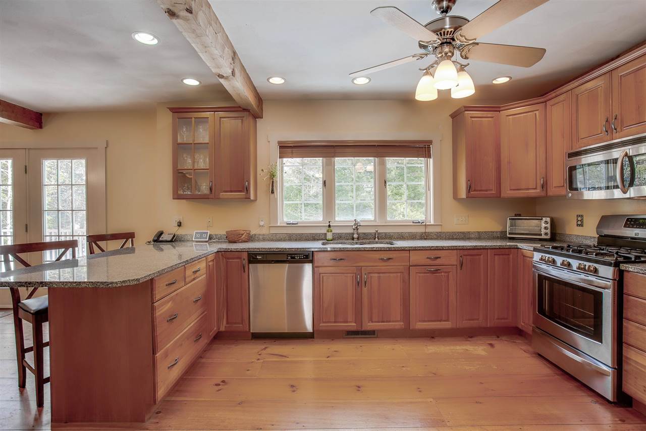 140 Carriage Road New Boston, NH 03070 - Photo 14 of 30