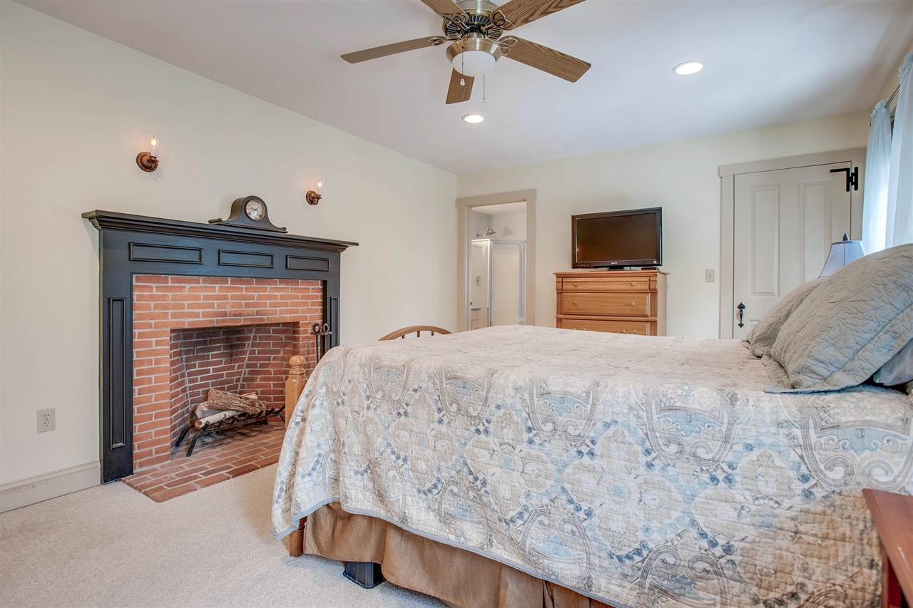 140 Carriage Road New Boston, NH 03070 - Photo 22 of 30