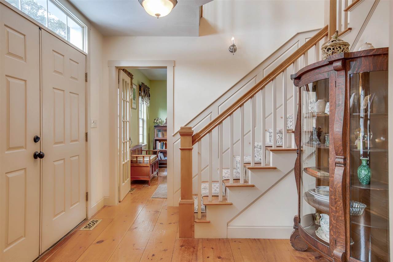 140 Carriage Road New Boston, NH 03070 - Photo 6 of 30