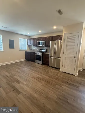 $1,500 | 3000 South 15th Street, Philadelphia, PA 19145