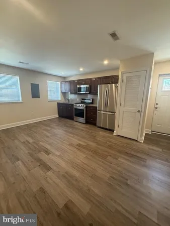 $1,500 | 3000 South 15th Street, Philadelphia, PA 19145