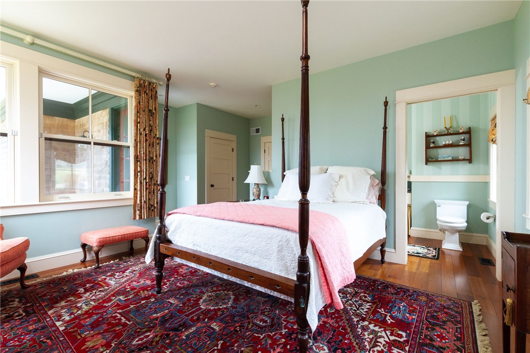 30 Seagate Drive Narragansett, RI 02882 - Photo 21 of 40 First Floor Bedroom with Full Bath