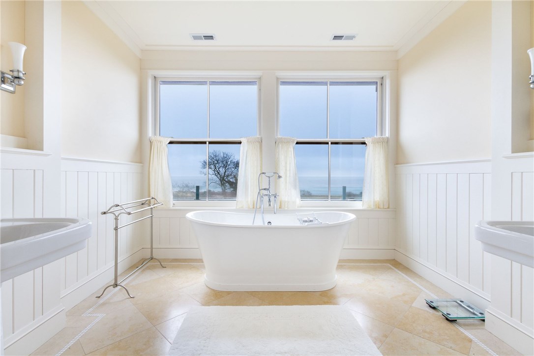 30 Seagate Drive Narragansett, RI 02882 - Photo 27 of 40 Master Bath