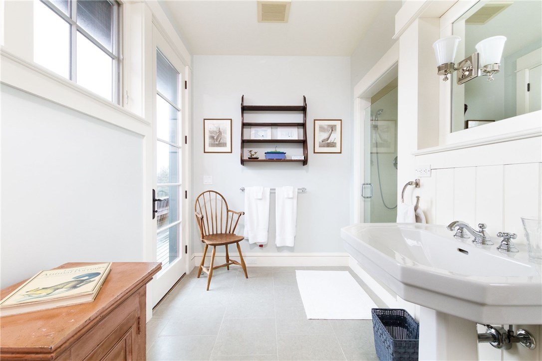 30 Seagate Drive Narragansett, RI 02882 - Photo 29 of 40 Bathroom