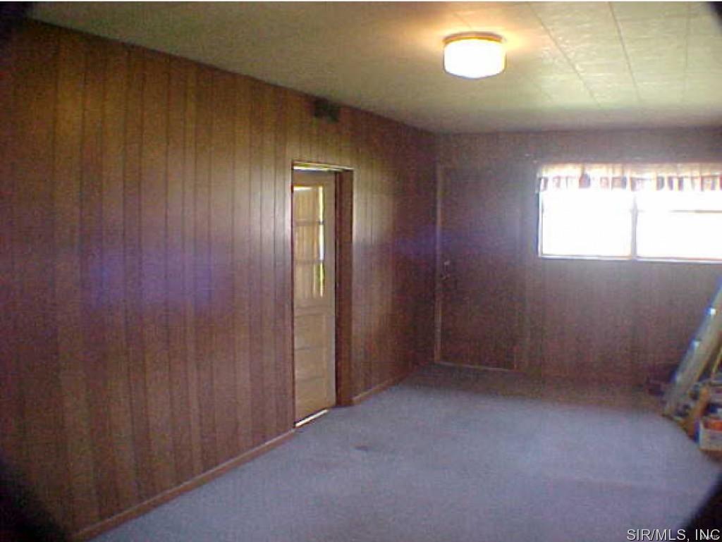 2024 Pontoon Road Granite City, IL 62040 - Photo 14 of 19 Gallery Image 14