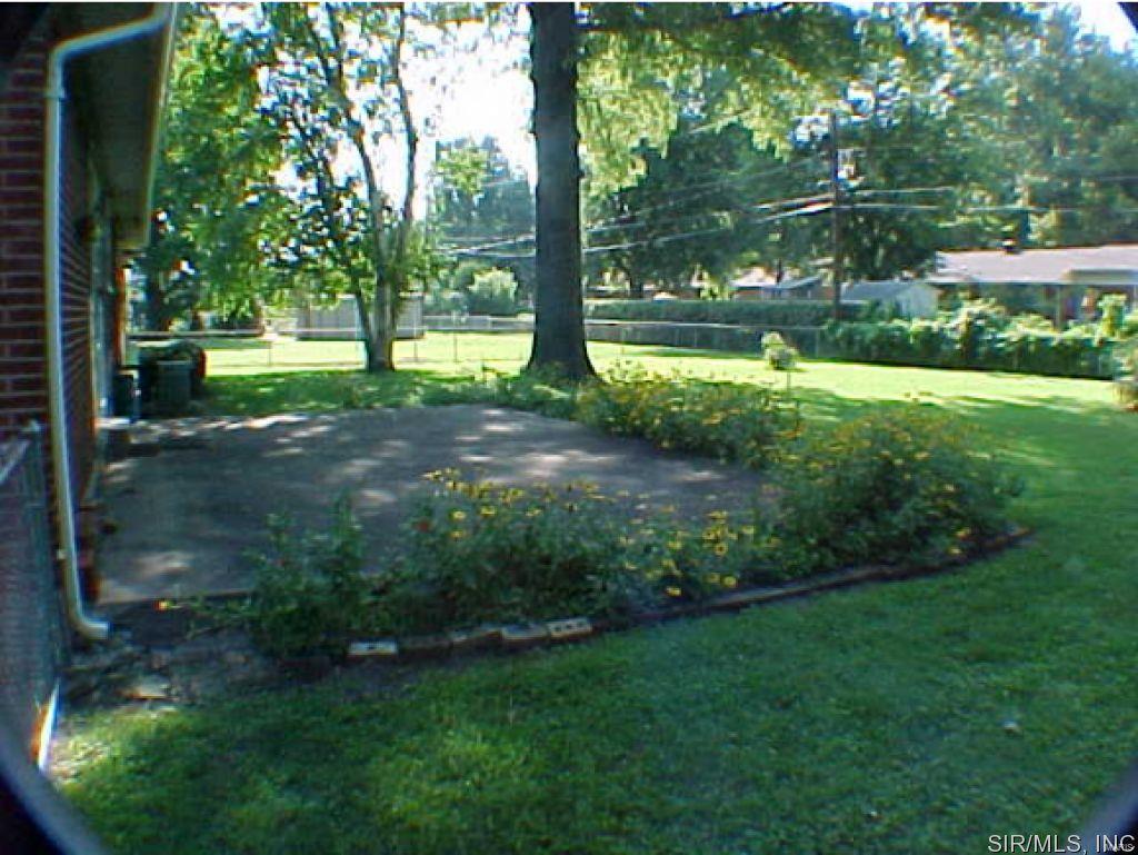 2024 Pontoon Road Granite City, IL 62040 - Photo 16 of 19 Gallery Image 16
