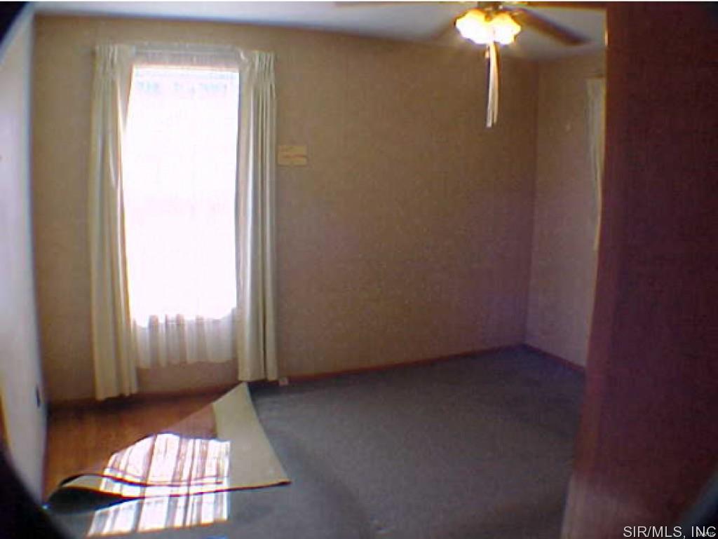 2024 Pontoon Road Granite City, IL 62040 - Photo 5 of 19 Gallery Image 5