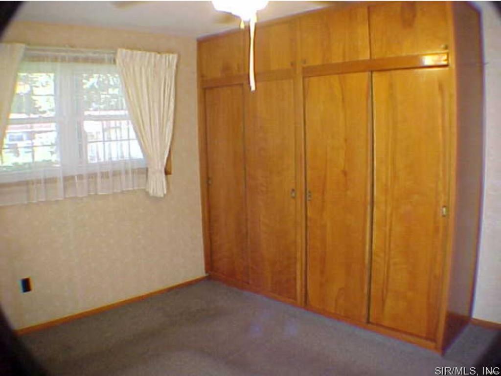 2024 Pontoon Road Granite City, IL 62040 - Photo 7 of 19 Gallery Image 7