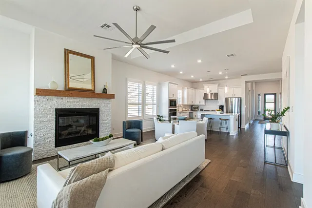 $2,995 | 215 Milam Creek Drive, Kyle, TX 78640