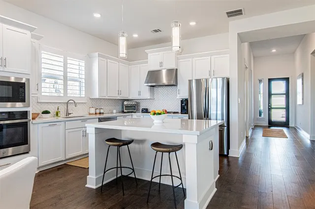 $2,995 | 215 Milam Creek Drive, Kyle, TX 78640