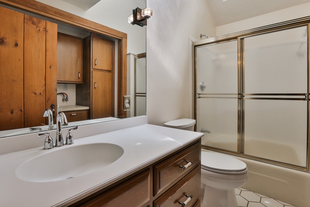 23 Annie Moore Road Bolton, MA 01740 - Photo 20 of 26 Gallery Image 20