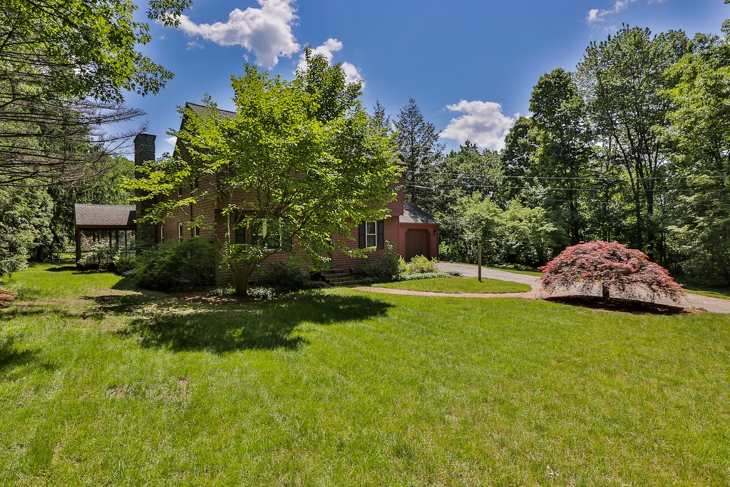 23 Annie Moore Road Bolton, MA 01740 - Photo 3 of 26 Gallery Image 3
