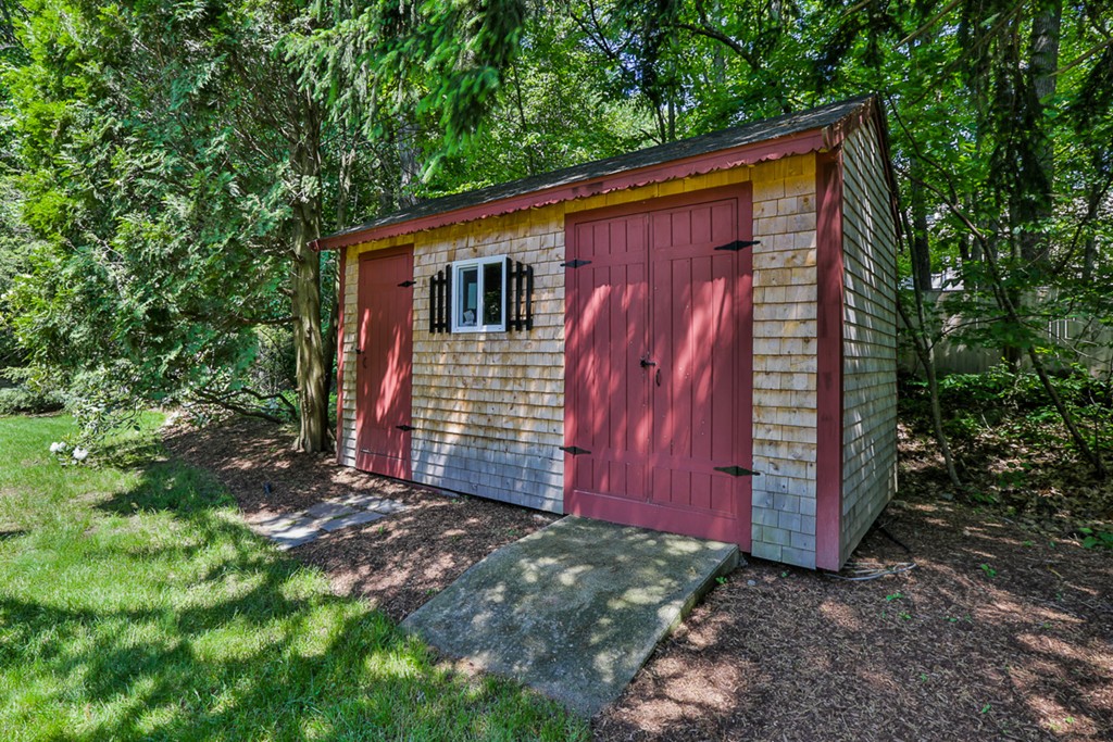23 Annie Moore Road Bolton, MA 01740 - Photo 8 of 26 Gallery Image 8