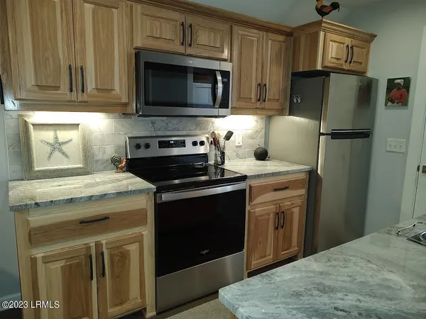 $2,000 | 714 Adventure Street, Beaufort, SC 29902