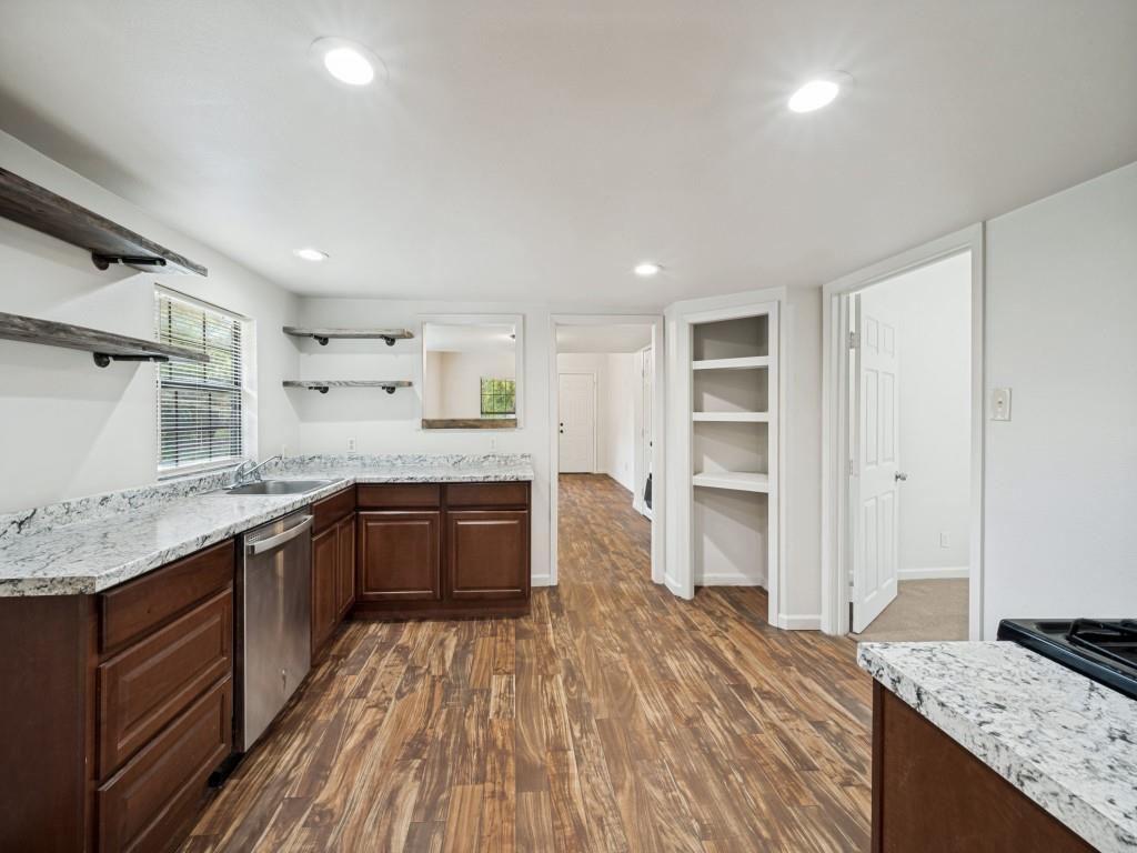 541 Denison Street Gainesville, TX 76240 - Photo 12 of 24 Gallery Image 12