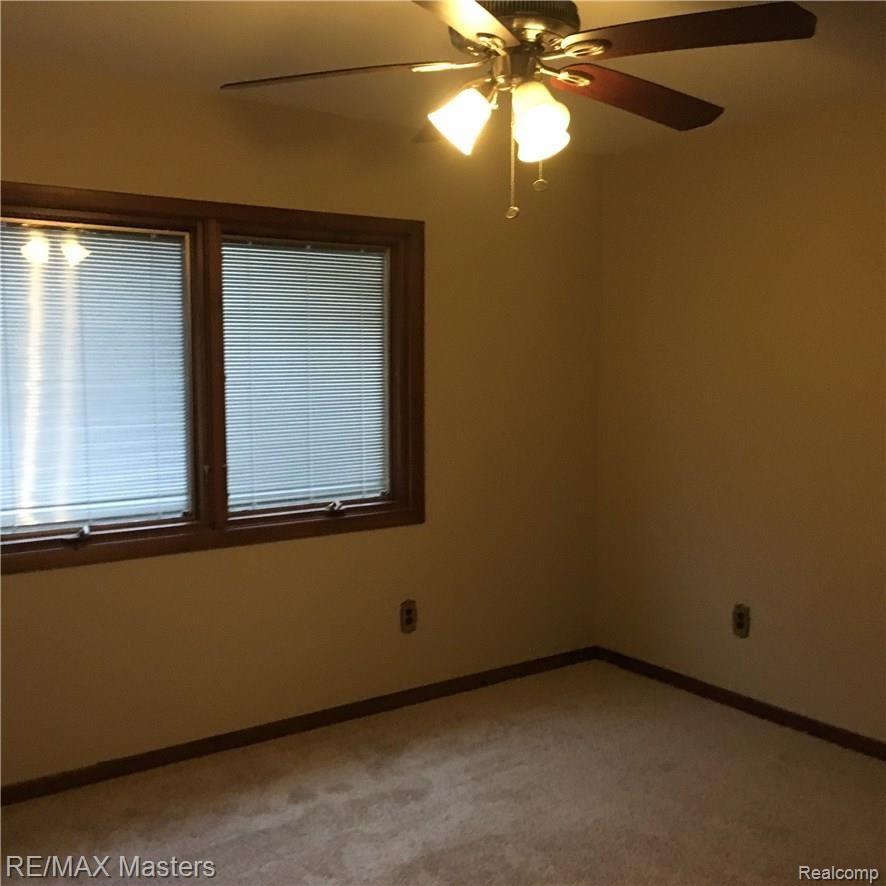 22005 King Road Trenton, MI 48183 - Photo 15 of 28 Bedroom