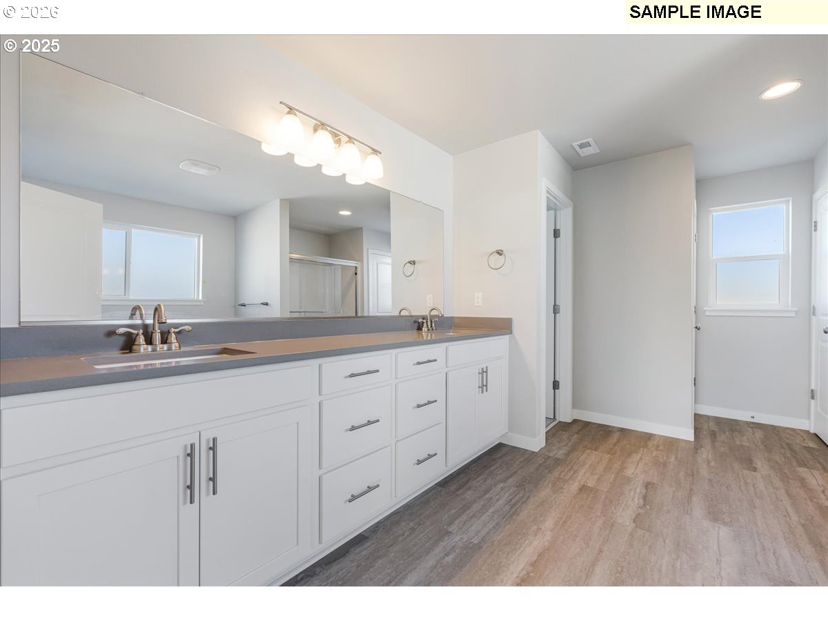 655 East Cleveland Street Carlton, OR 97111 - Photo 7 of 7