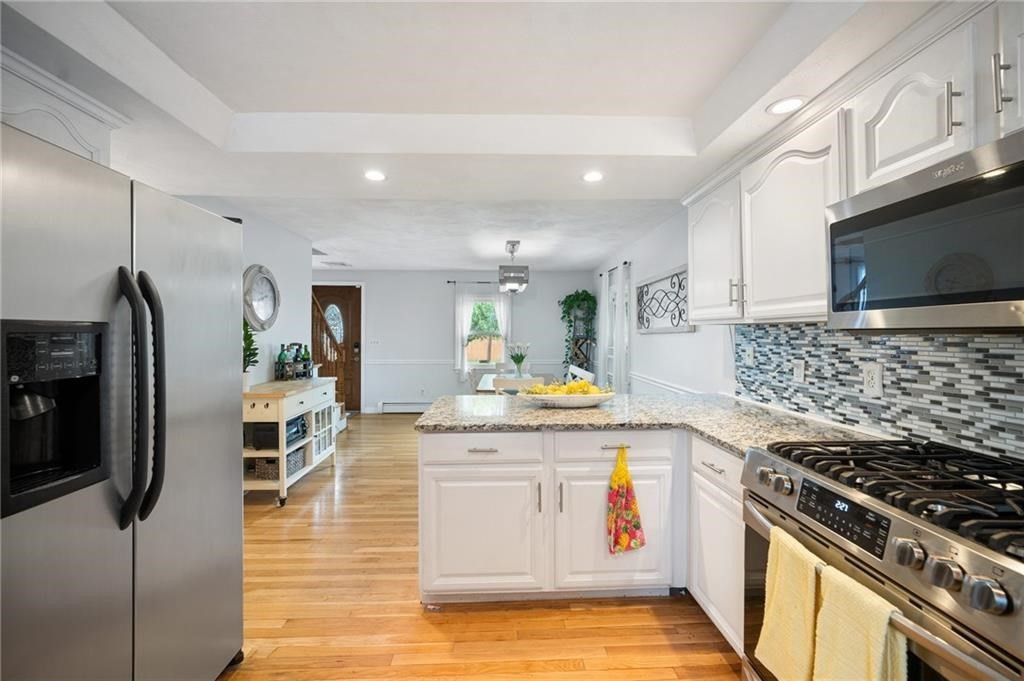 15 Warwick Road Pawtucket, RI 02861 - Photo 9 of 40