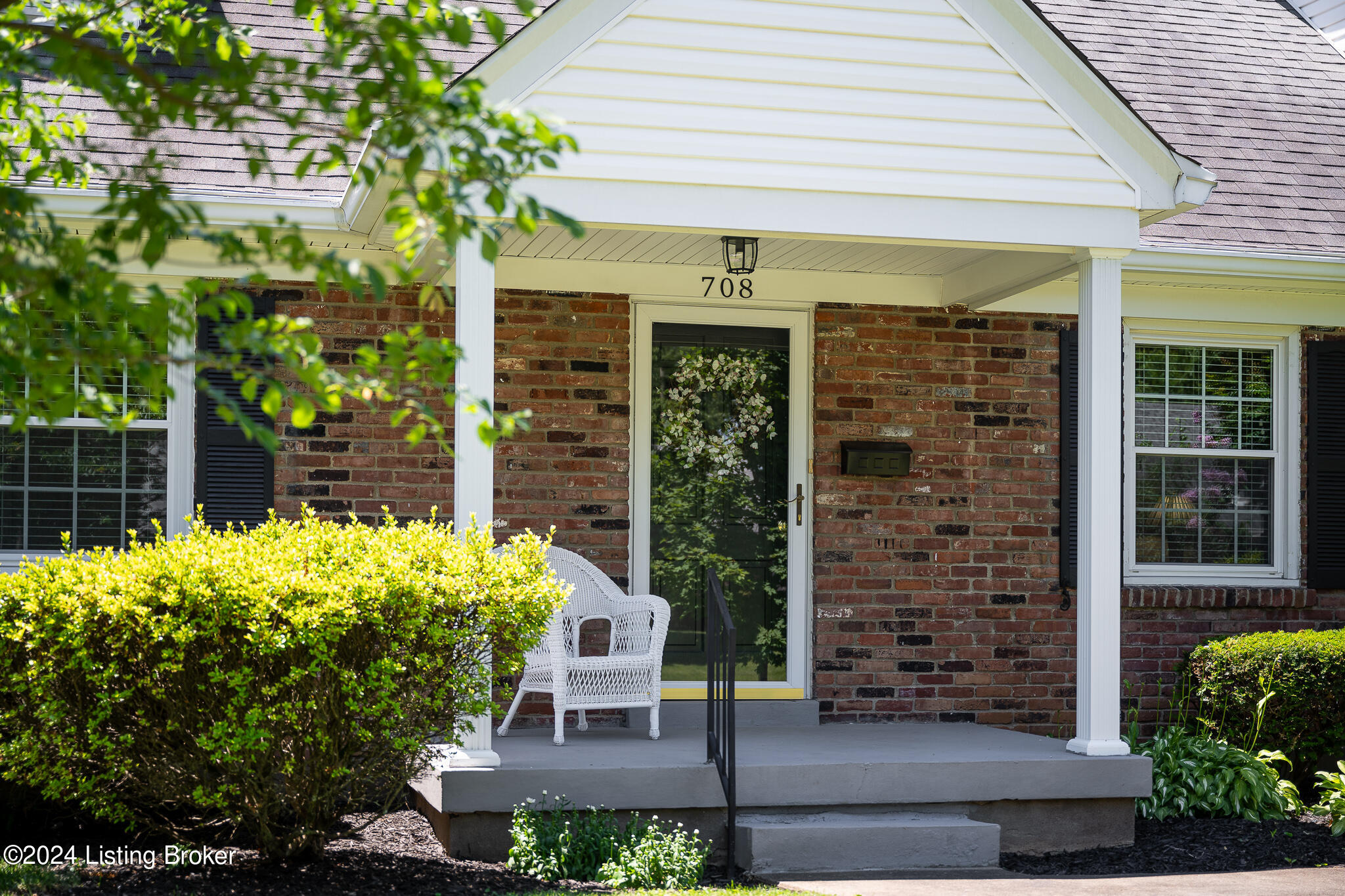 708 Indian Ridge Road Louisville, KY 40207 - Photo 4 of 53 708 Indian Ridge Rd-4
