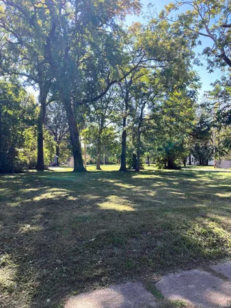 $15,900 | 705 East Powell Avenue, Evansville, IN 47713