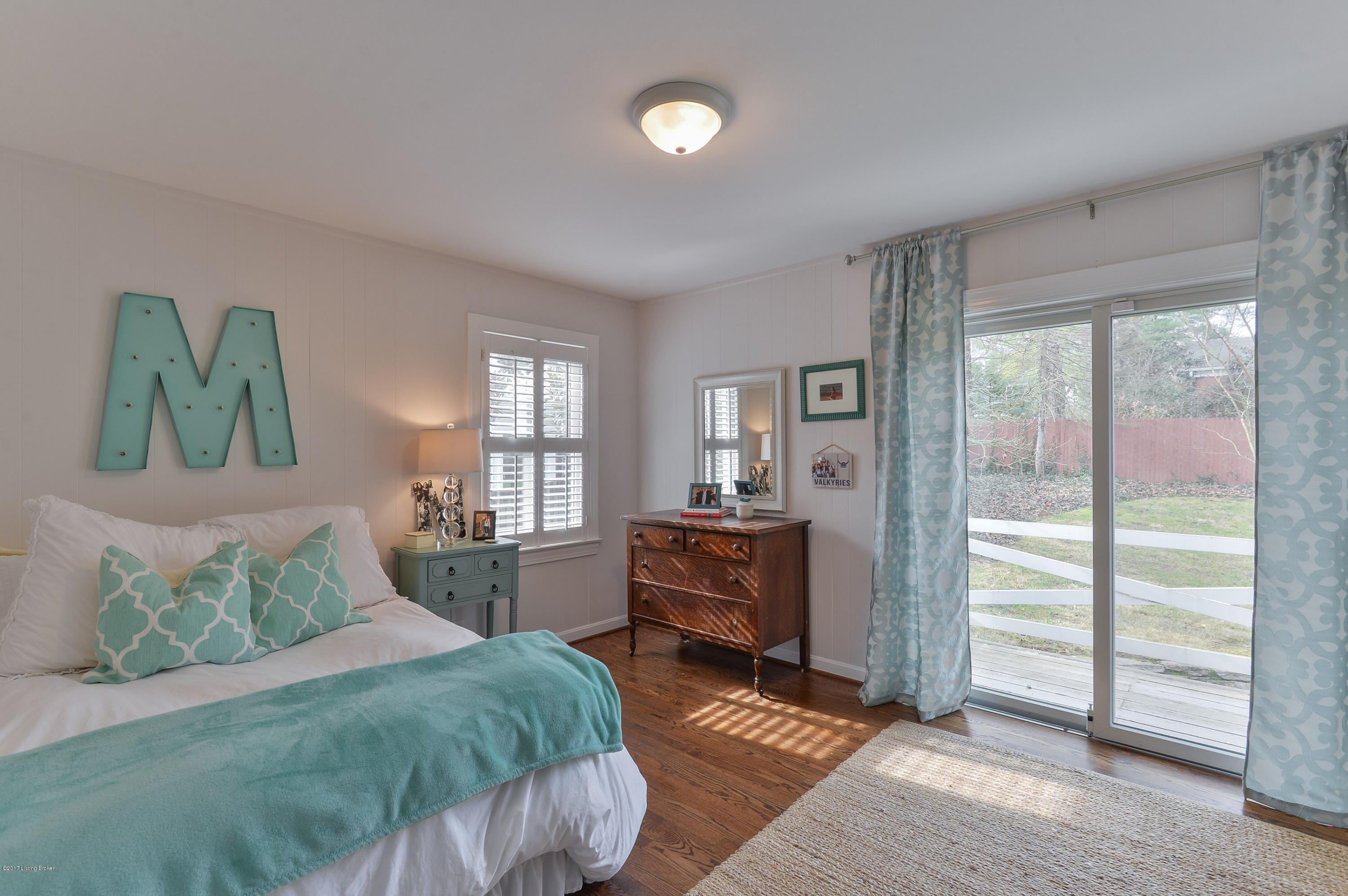 404 Mockingbird Hill Road Louisville, KY 40207 - Photo 27 of 44 Bedroom 3 with hardwood flooring & balcony