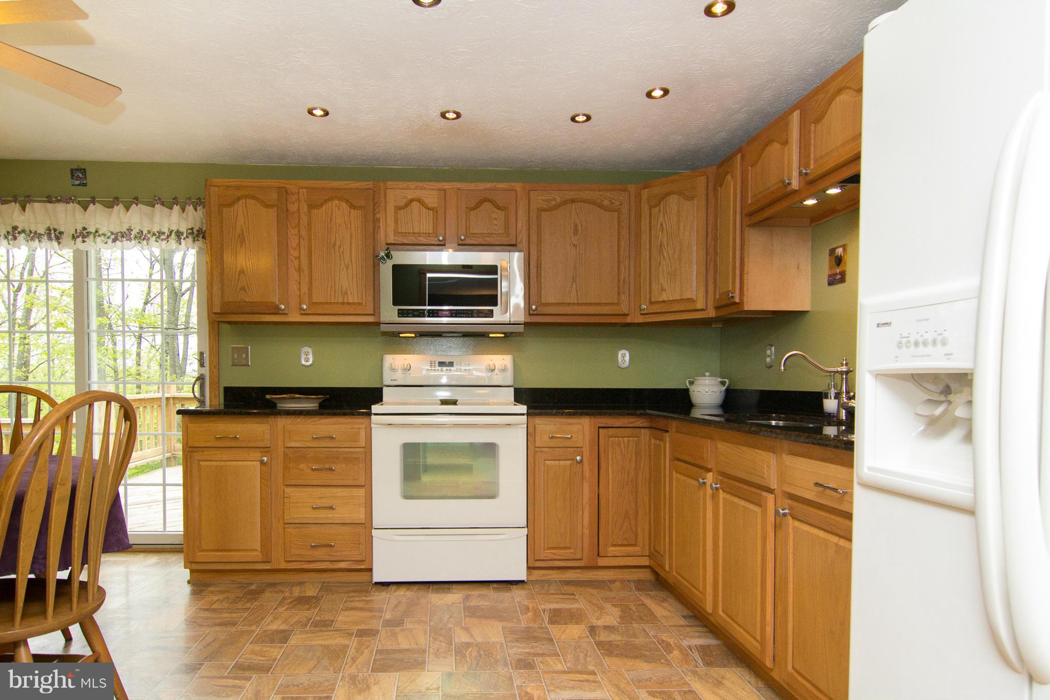 4062 Rinehart Road Westminster, MD 21158 - Photo 4 of 27 Kitchen