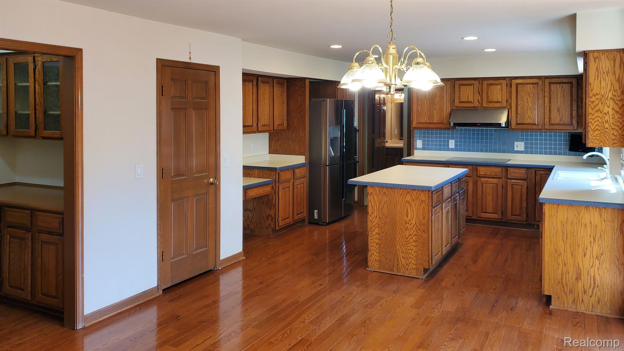 4869 Rambling Drive Troy, MI 48098 - Photo 12 of 66 Gallery Image 12
