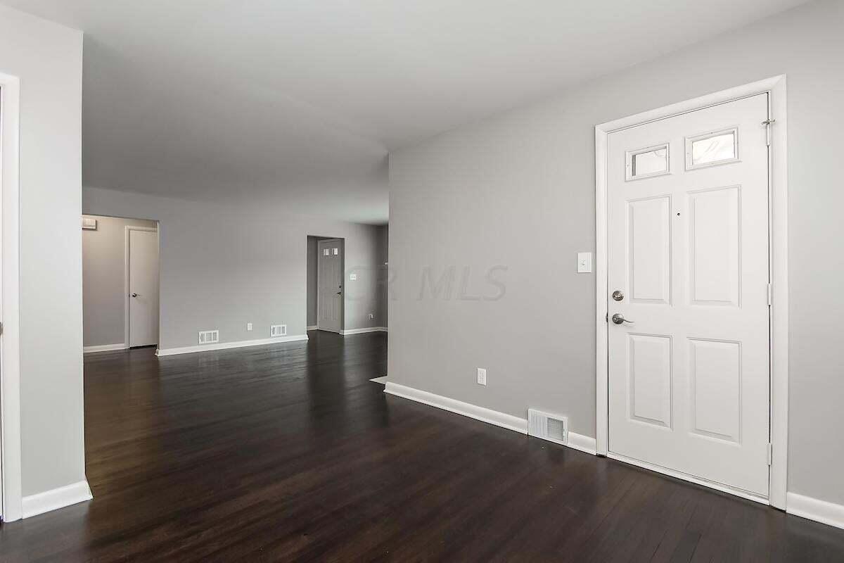 2242 Wickliffe Road Columbus, OH 43221 - Photo 10 of 41 20181031163116508104000000-o