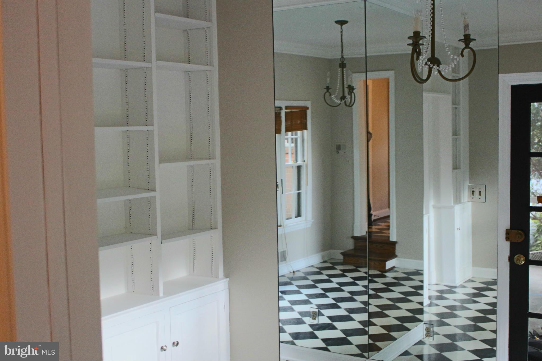 3102 Rolling Road Chevy Chase, MD 20815 - Photo 11 of 30 Interior (General)