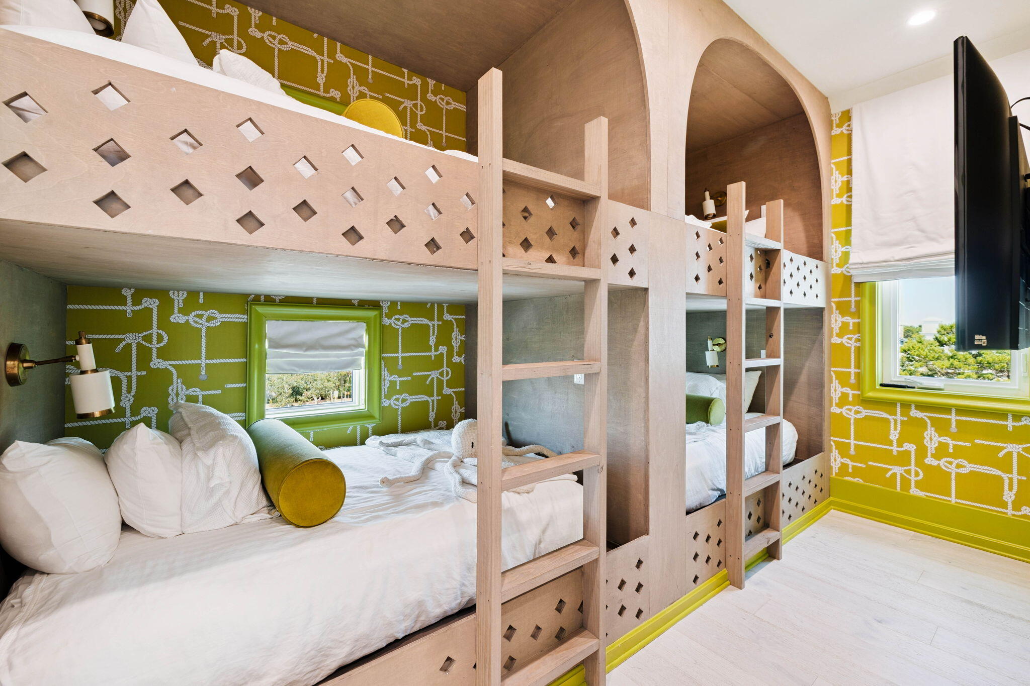 329 Winston Ln Inlet Beach Inlet Beach, FL 32461 - Photo 49 of 95 a view of living room with furniture and flat screen tv