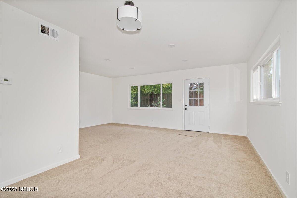 3446 Rucker Road Lompoc, CA 93436 - Photo 12 of 26 12. din to LR