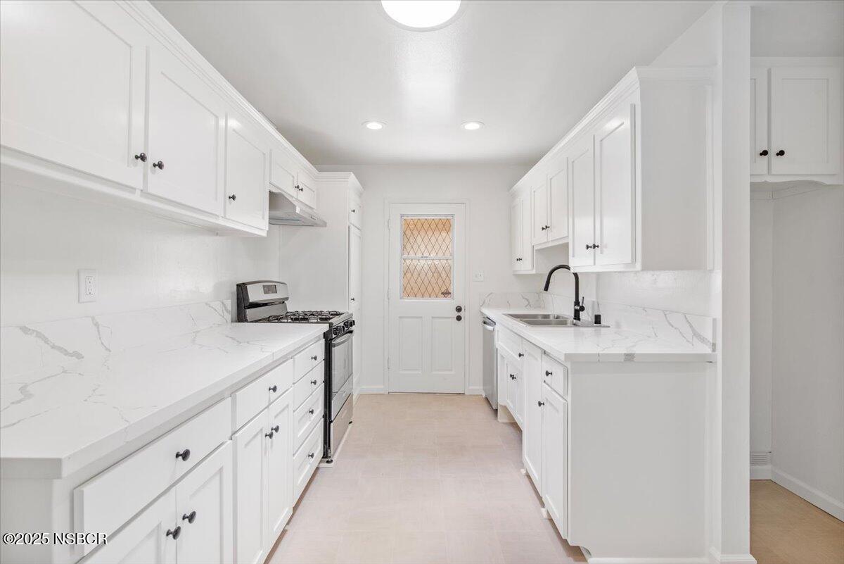 3446 Rucker Road Lompoc, CA 93436 - Photo 2 of 26 2. Kitchen