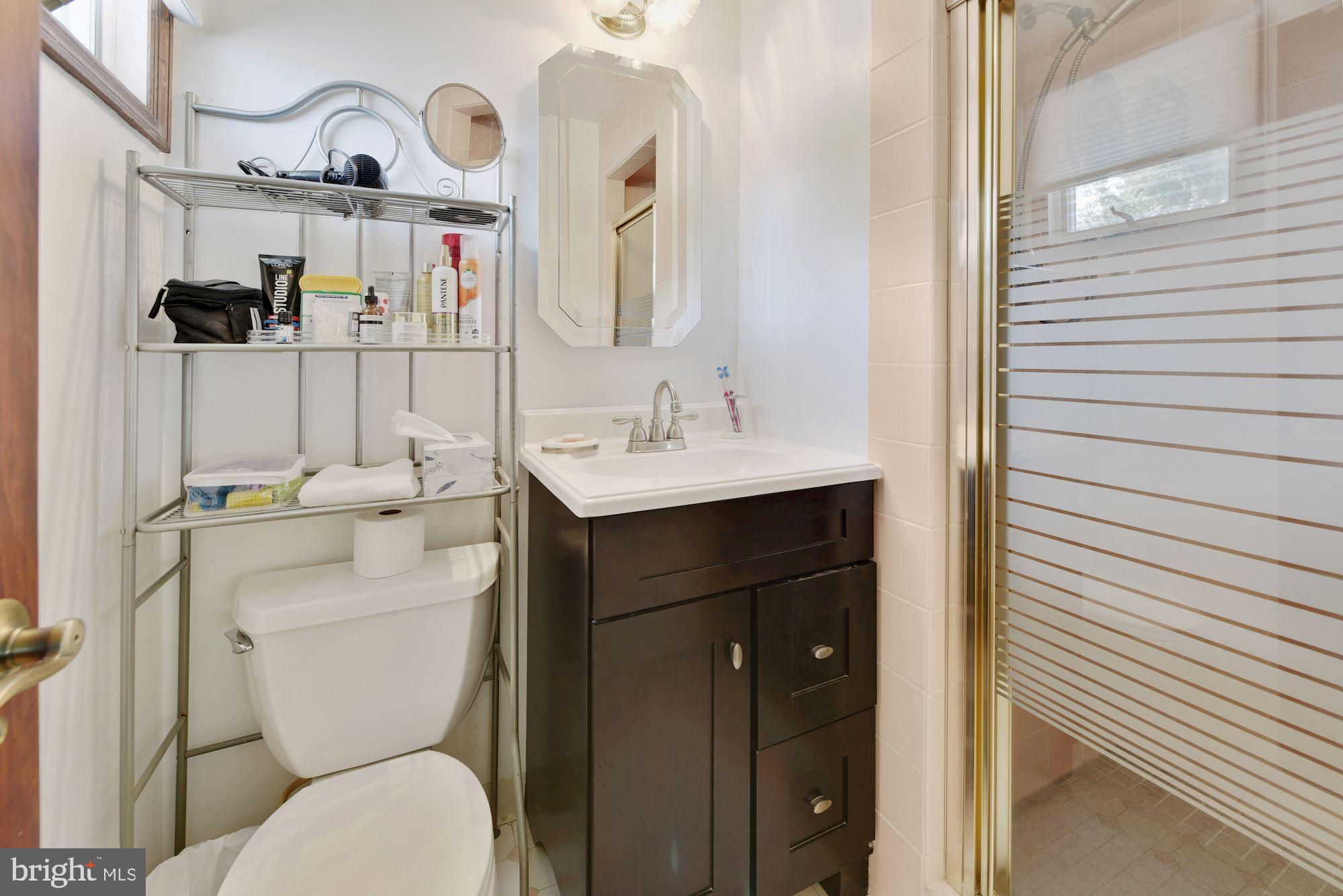 2403 Nassau Road Cinnaminson, NJ 08077 - Photo 19 of 33 Bathroom