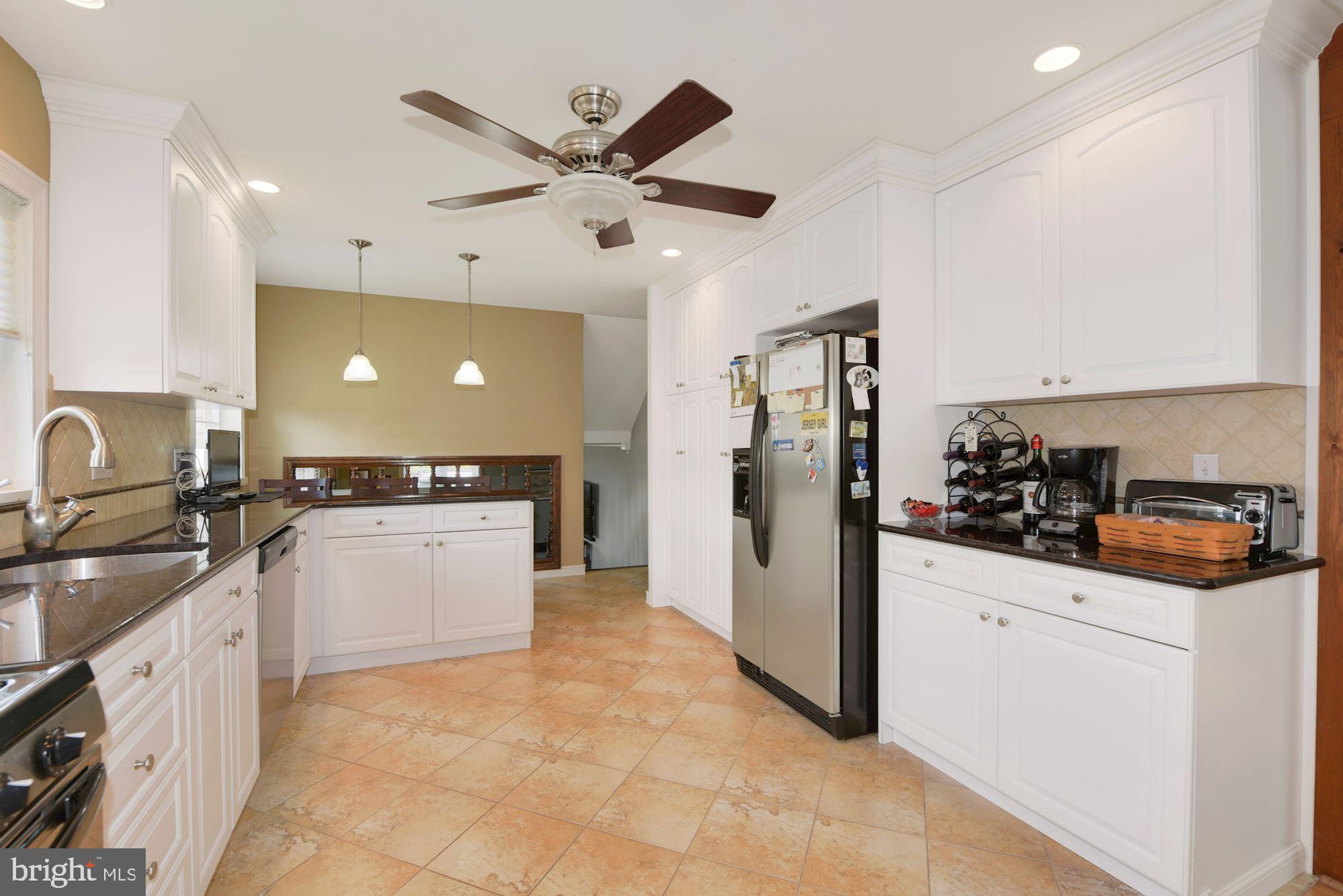 2403 Nassau Road Cinnaminson, NJ 08077 - Photo 7 of 33 Kitchen
