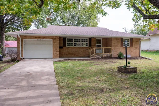 $219,000 | 520 South 6th Street, Osage City, KS 66523