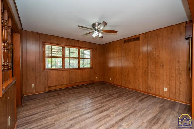 $219,000 | 520 South 6th Street, Osage City, KS 66523