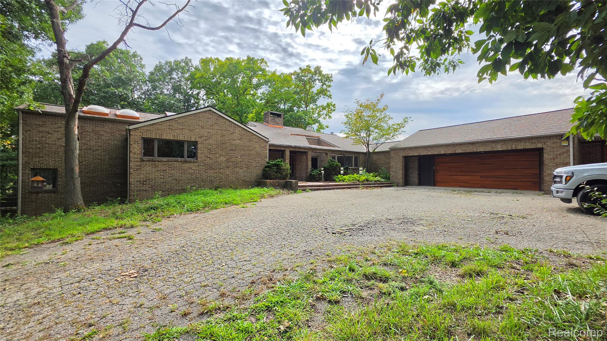2551 Patterson Lk Road Pinckney, MI 48169 - Photo 1 of 37 20260925_154426.jpg