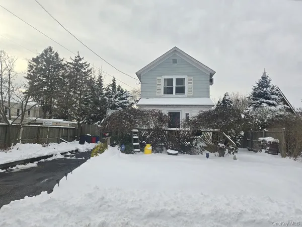 $524,990 | 26 Lakeland Avenue, Patchogue, NY 11772