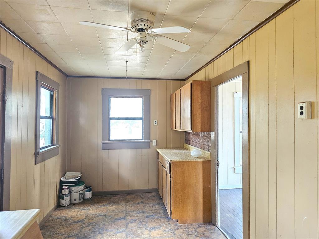 216 Pecan Street Bangs, TX 76823 - Photo 7 of 17