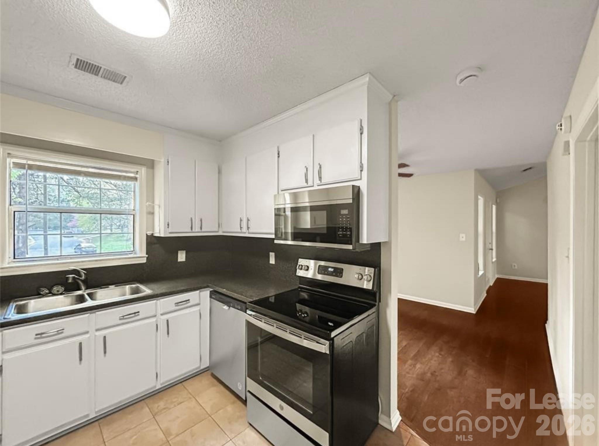 5933 Ruth Drive Charlotte, NC 28215 - Photo 8 of 18
