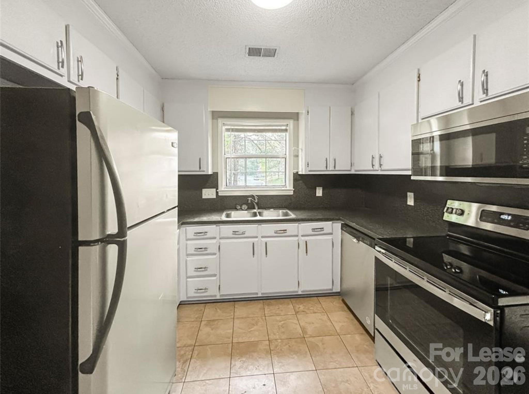 5933 Ruth Drive Charlotte, NC 28215 - Photo 9 of 18