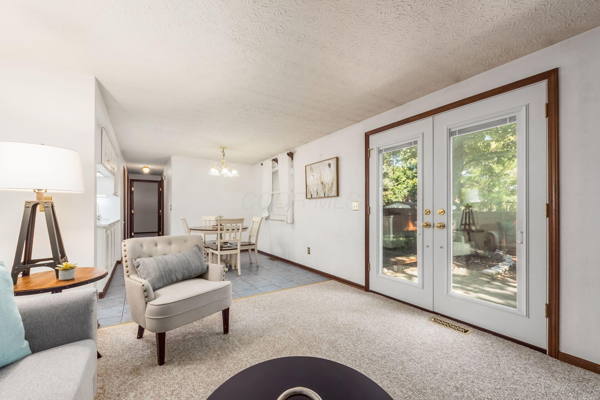 1672 Rushing Way Columbus, OH 43235 - Photo 21 of 43 Family Room