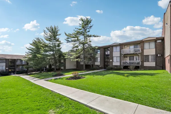 $272,000 | 267 Country Club Lane, Pomona, NY 10970