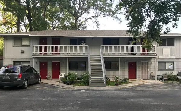 $900 | 630 Southwest 67th Terrace, Unit A, Gainesville, FL 32607