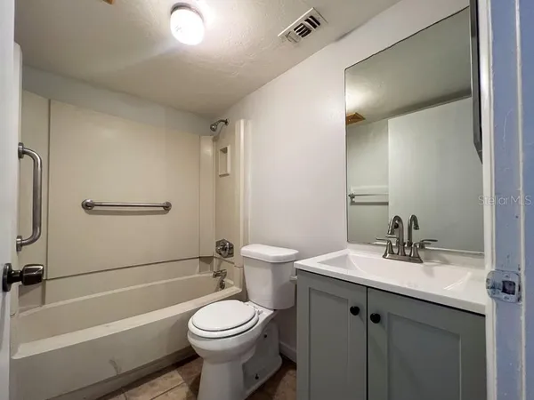 $900 | 630 Southwest 67th Terrace, Unit A, Gainesville, FL 32607