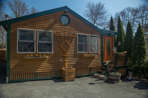 13 Brooks Road Gloucester, MA 01930 - Photo 1 of 27